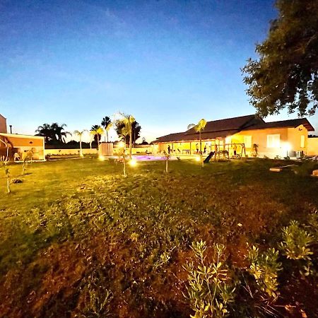 Villa Nunzia Con Piscina, Sauna E Idromassaggio. Floridia Luaran gambar
