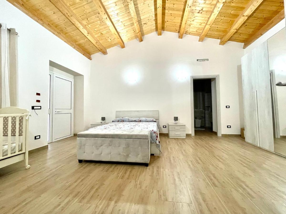 Villa Nunzia Con Piscina, Sauna E Idromassaggio. Floridia Luaran gambar